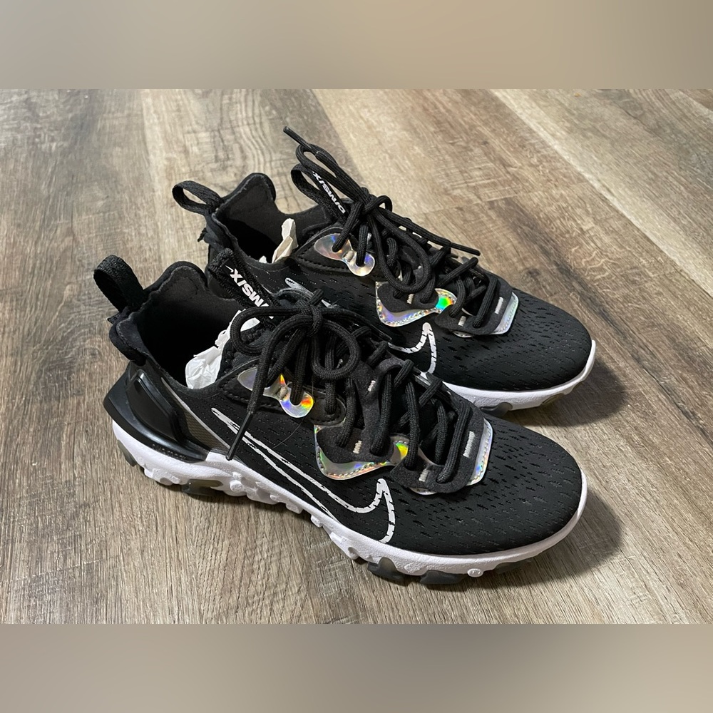 Like new - Women Nike NSW React Vision
